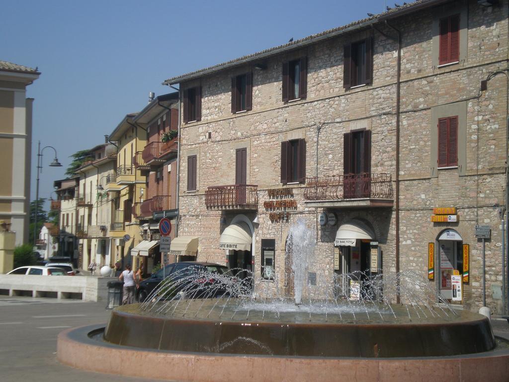 Piazza Degli Angeli Hotel Assisi Kültér fotó