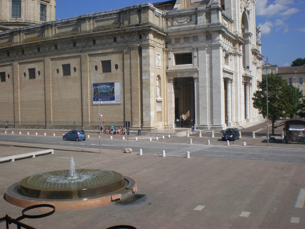 Piazza Degli Angeli Hotel Assisi Kültér fotó