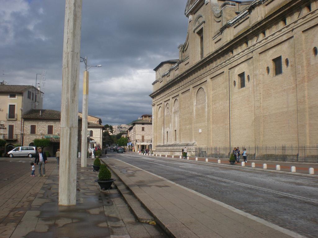 Piazza Degli Angeli Hotel Assisi Kültér fotó