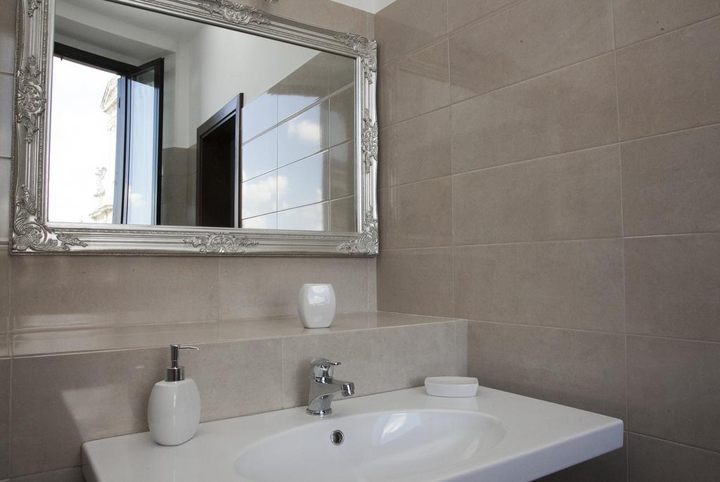 Piazza Degli Angeli Hotel Assisi Szoba fotó